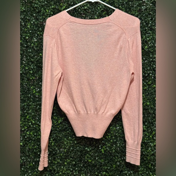 Lululemon Crossover Ribbed Waist
Sweater in Heathered Dew Pink - Picture 7 of 11